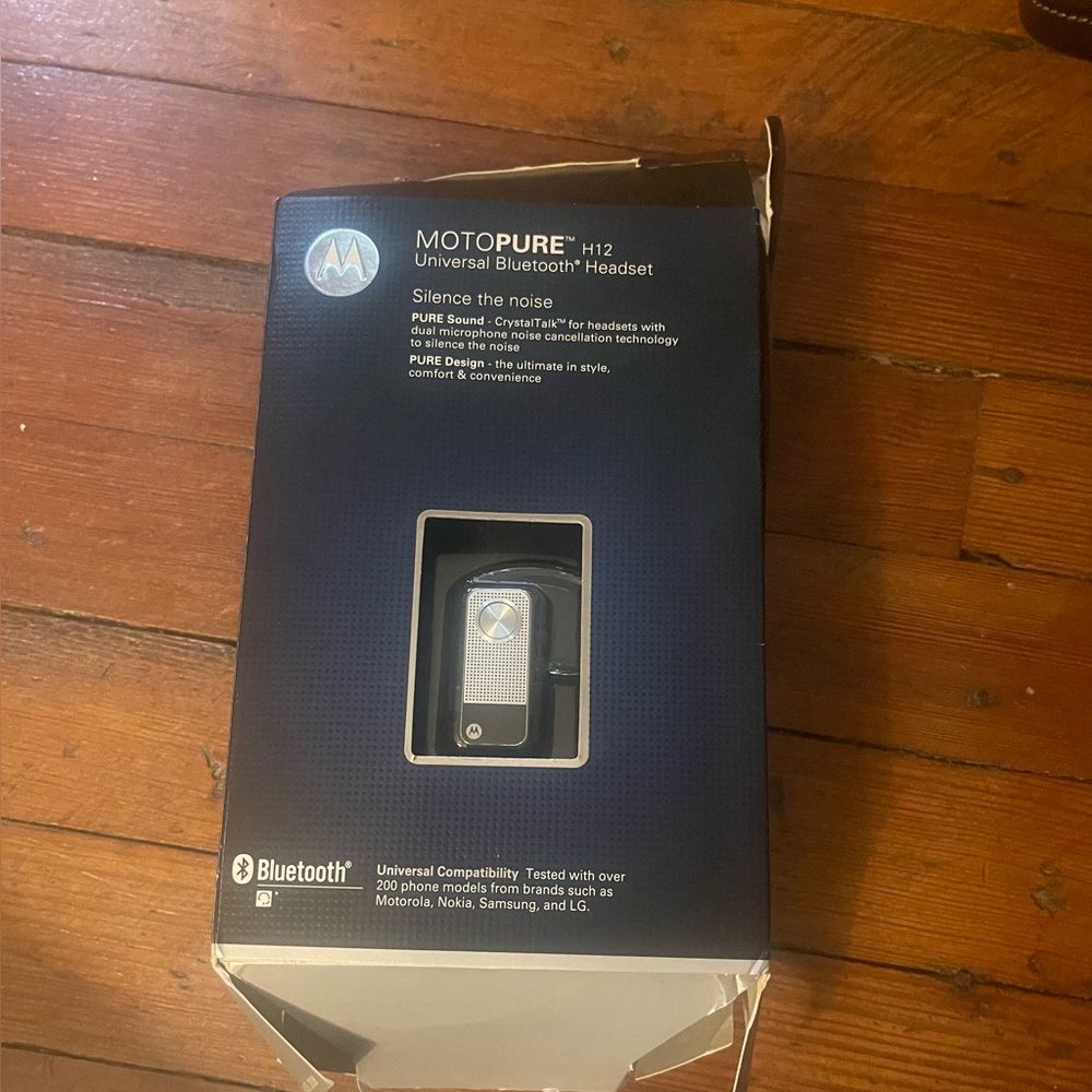 Motorola Bluetooth earpiece brand new